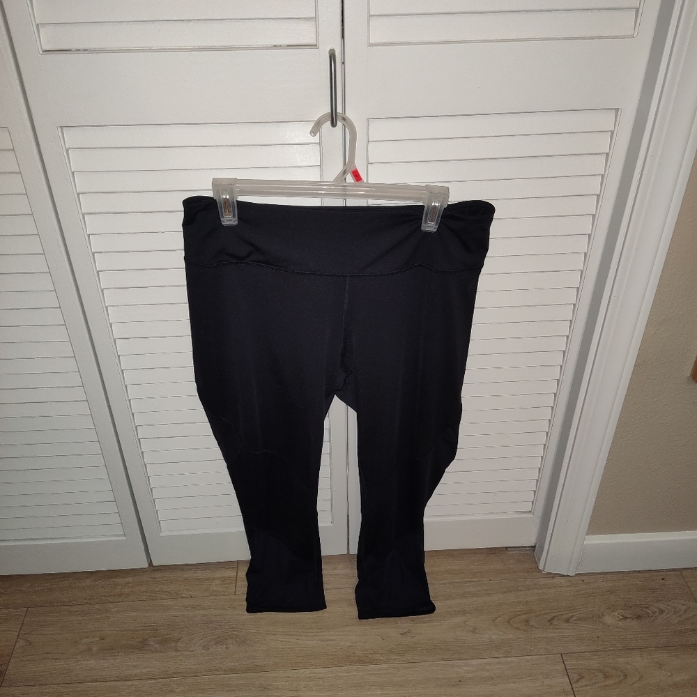 Black Capri Leggings